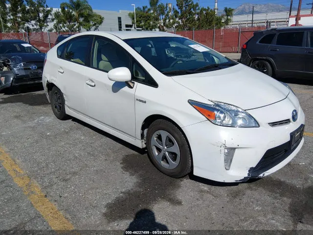 2015 Toyota Prius Three VIN JTDKN3DU8F0435513 фото 1
