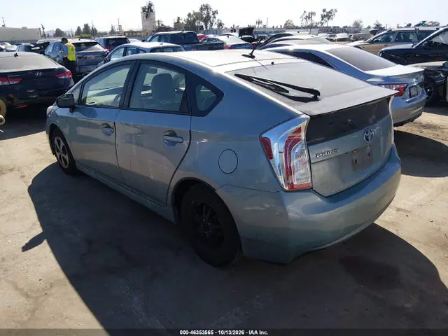 JTDKN3DU3F1907059 — 2015 Toyota Prius Three, фото 3 с аукциона IAAI 14.10.2026, Не указано