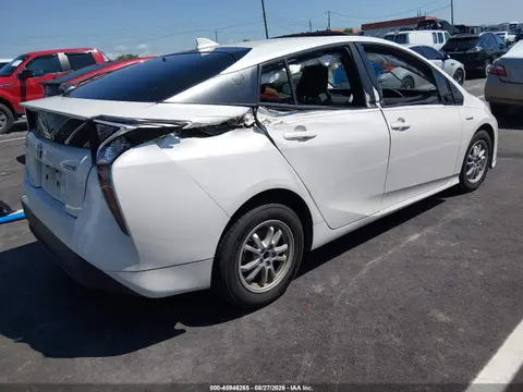 2016 Toyota Prius Three VIN JTDKARFU1G3017595 фото 4