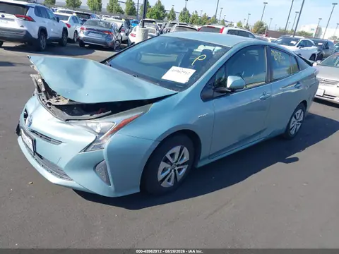 2016 Toyota Prius Three VIN JTDKARFU3G3502093 фото 2