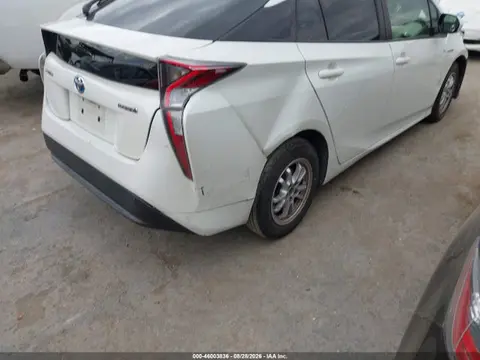 2017 Toyota Prius Three VIN JTDKARFU8H3037943 фото 4