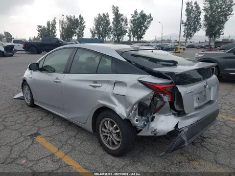 2017 Toyota Prius Three VIN JTDKARFU4H3035218 фото 3