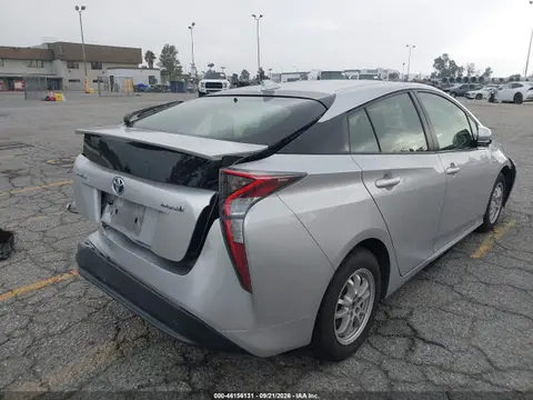 2017 Toyota Prius Three VIN JTDKARFU4H3035218 фото 4