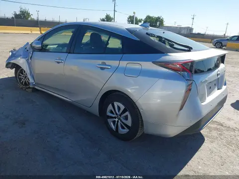 2018 Toyota Prius Three VIN JTDKARFU2J3066263 фото 3