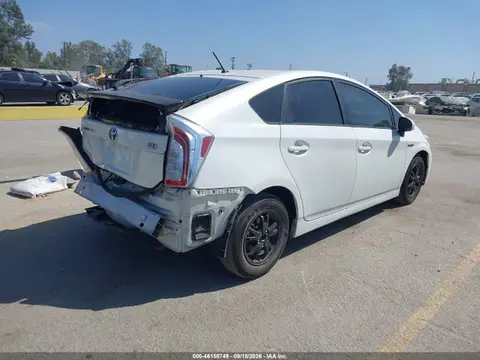 2014 Toyota Prius Two VIN JTDKN3DU3E1743293 фото 4