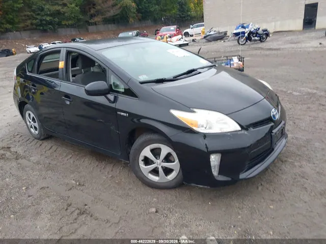 2014 Toyota Prius Two VIN JTDKN3DUXE1807216 фото 1