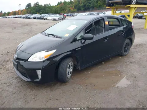 2014 Toyota Prius Two VIN JTDKN3DUXE1807216 фото 2