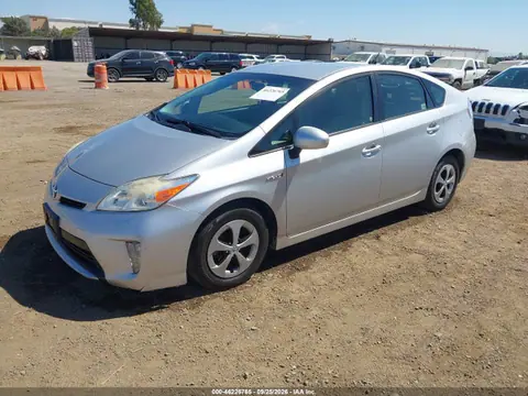 2014 Toyota Prius Two VIN JTDKN3DU3E1771305 фото 2