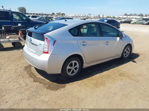 2014 Toyota Prius Two VIN JTDKN3DU3E1771305 фото 4