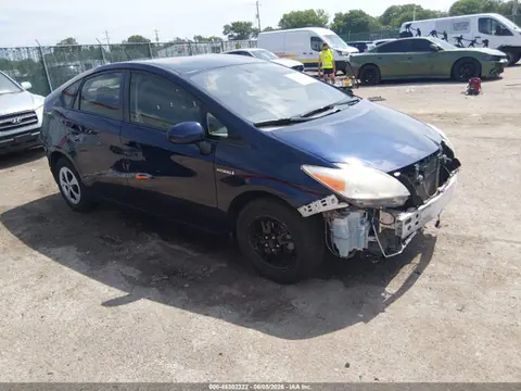 JTDKN3DU3F0485347 — 2015 Toyota Prius Two, Передняя часть (Front End), фото до ремонта