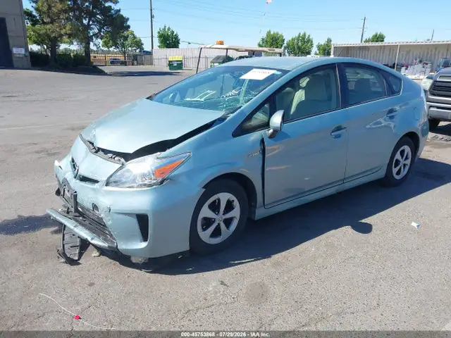 JTDKN3DU5F1963052 — 2015 Toyota Prius Two, фото 2 с аукциона IAAI 14.10.2026, Передняя часть