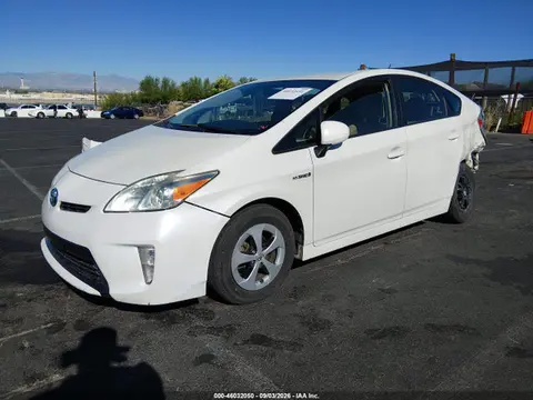 2015 Toyota Prius Two VIN JTDKN3DU8F0407260 фото 2