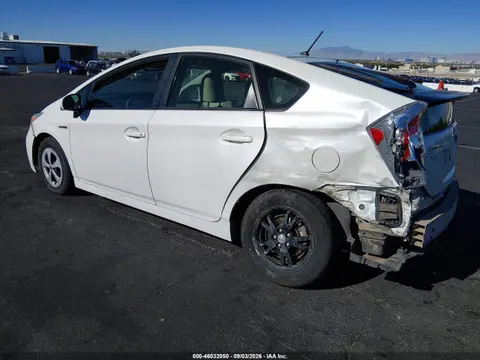 2015 Toyota Prius Two VIN JTDKN3DU8F0407260 фото 3