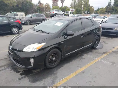 2015 Toyota Prius Two VIN JTDKN3DU4F1897271 фото 2
