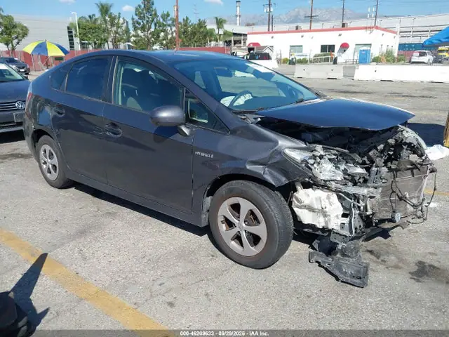 JTDKN3DU4F0449537 — 2015 Toyota Prius Two, Передняя часть (Front End), фото до ремонта