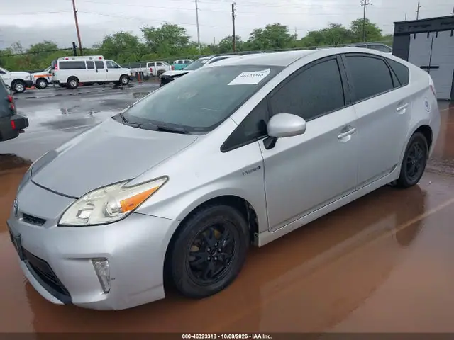 2015 Toyota Prius Two VIN JTDKN3DU9F1997401 фото 2