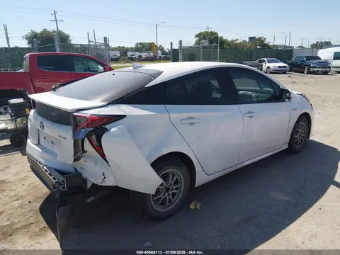 2016 Toyota Prius Two VIN JTDKBRFUXG3009587 фото 4