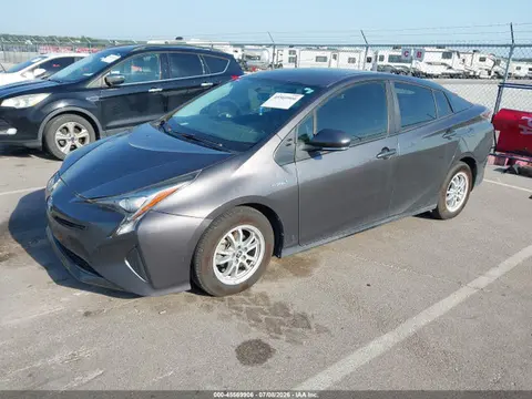 2016 Toyota Prius Two VIN JTDKBRFU4G3507767 фото 2
