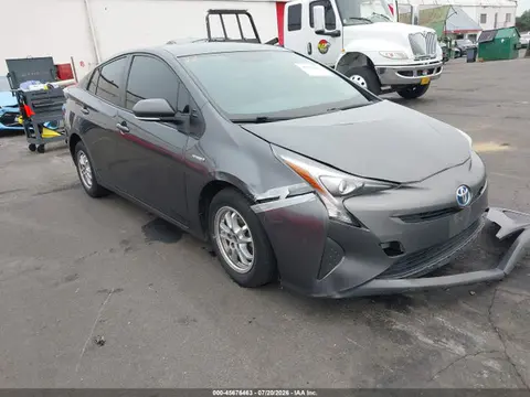 JTDKBRFU7G3009143 — 2016 Toyota Prius Two, Передняя часть (Front & Rear), фото до ремонта