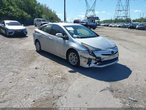 JTDKBRFU9G3011850 — 2016 Toyota Prius Two, Передняя часть (Front End), фото до ремонта