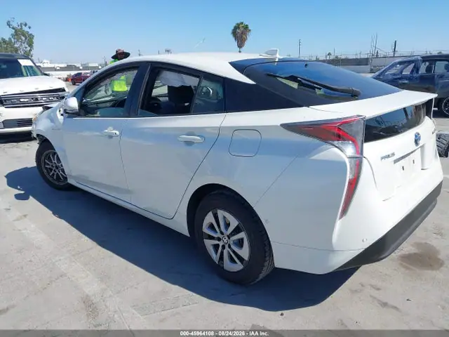 JTDKBRFU4H3047768 — 2017 Toyota Prius Two, фото 3 с аукциона IAAI 14.10.2026, Передняя часть