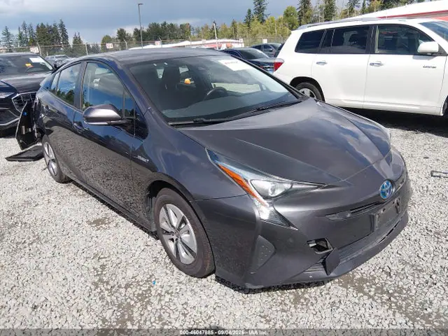 JTDKBRFU6J3592733 — 2018 Toyota Prius Two, Передняя часть (Front & Rear), фото до ремонта