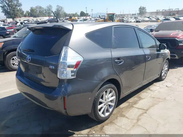 JTDZN3EUXEJ014351 — 2014 Toyota Prius V Five, фото 4 с аукциона IAAI 14.10.2026, Передняя часть