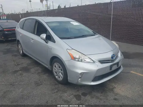 JTDZN3EU5EJ004942 — 2014 Toyota Prius V Three, Передняя часть (Front & Rear), фото до ремонта