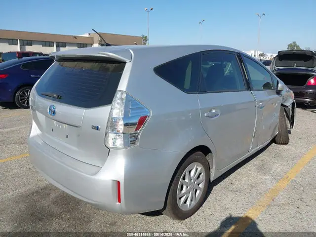 2014 Toyota Prius V Two VIN JTDZN3EU4EJ004009 фото 4