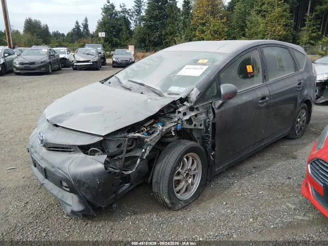 JTDZN3EU8HJ063505 — 2017 Toyota Prius V Two, фото 2 с аукциона IAAI 14.10.2026, Передняя часть слева
