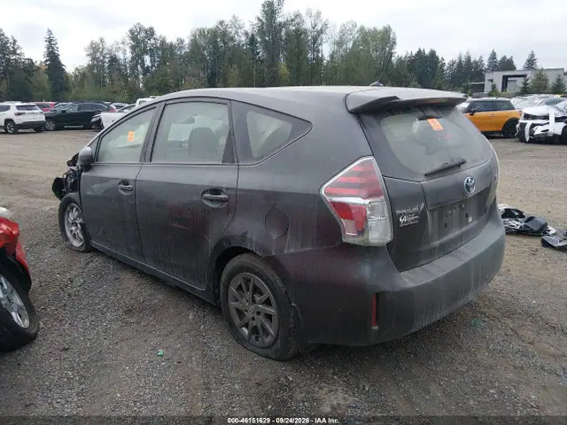 JTDZN3EU8HJ063505 — 2017 Toyota Prius V Two, фото 3 с аукциона IAAI 14.10.2026, Передняя часть слева