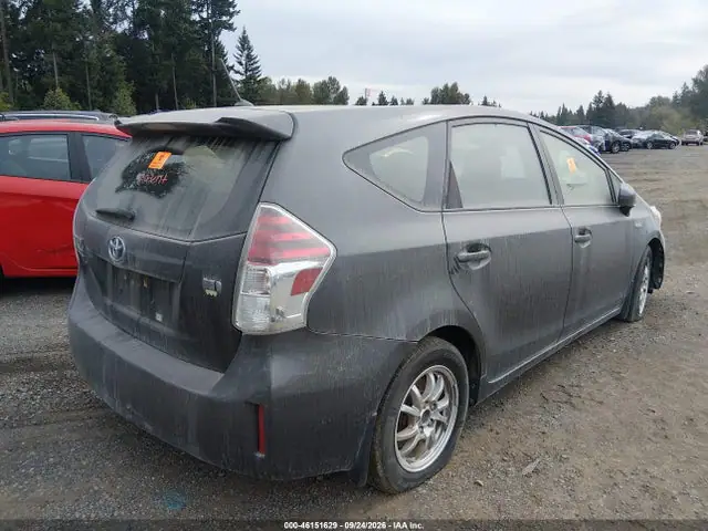 JTDZN3EU8HJ063505 — 2017 Toyota Prius V Two, фото 4 с аукциона IAAI 14.10.2026, Передняя часть слева