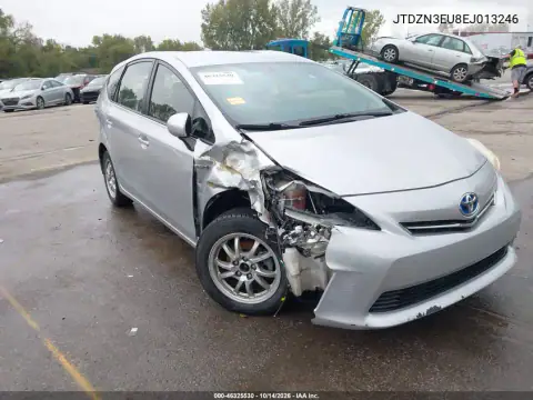 JTDZN3EU8EJ013246 — 2014 Toyota Prius V, Передняя часть, фото до ремонта