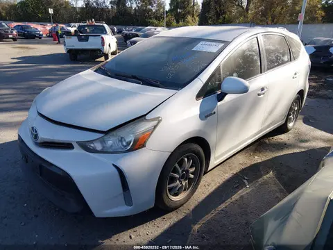 2015 Toyota PRIUS V VIN JTDZN3EU3FJ021952 фото 2