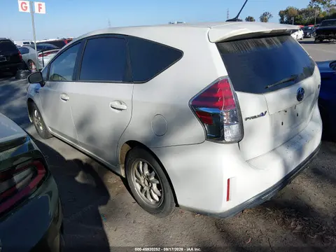 2015 Toyota PRIUS V VIN JTDZN3EU3FJ021952 фото 3