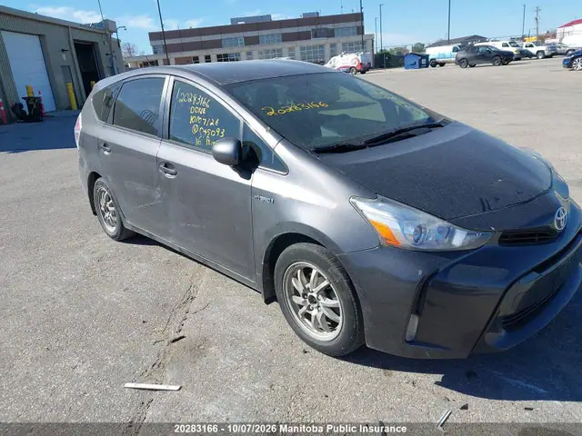 JTDZN3EU0GJ045093 — 2016 Toyota Prius V, Правый бок (Right Side), фото до ремонта