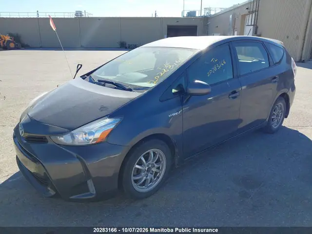 JTDZN3EU0GJ045093 — 2016 Toyota Prius V, фото 2 с аукциона IAAI 14.10.2026, Правый бок