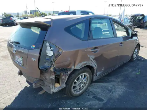 JTDZN3EU6GJ047737 — 2016 Toyota Prius V, фото 5 с аукциона IAAI, Передняя часть