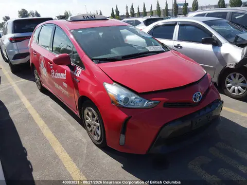 JTDZN3EU7HJ070316 — 2017 Toyota Prius V, Передняя часть слева (Left Front), фото до ремонта