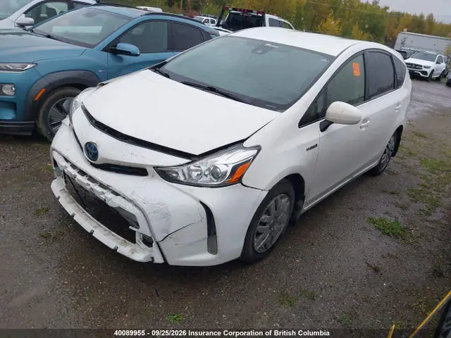JTDZN3EU8JJ074848 — 2018 Toyota Prius V, фото 2 с аукциона IAAI 14.10.2026, Передняя часть