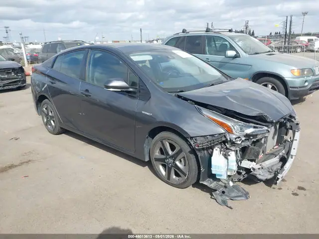 JTDKARFU7K3089202 — 2019 Toyota Prius XLE, Передняя часть (Front End), фото до ремонта