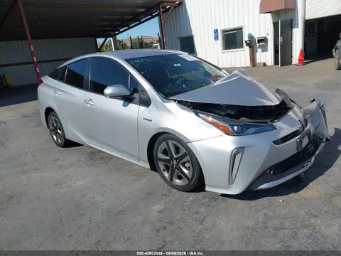 JTDKAMFU8N3153335 — 2022 Toyota Prius XLE, Передняя часть слева (Left Front), фото до ремонта