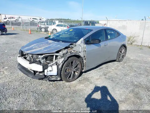 2024 Toyota PRIUS XLE VIN JTDADABU1R3007999 фото 2