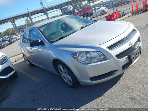 1G1ZB5E06AF195830 — 2010 Toyota Prius, Сзади, фото до ремонта