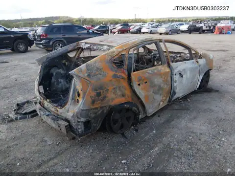 JTDKN3DU5B0303237 — 2011 Toyota Prius, фото 4 с аукциона IAAI, Полный пожар