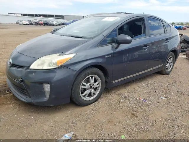 JTDKN3DU2E0377672 — 2014 Toyota Prius, фото 2 с аукциона IAAI 13.10.2026, Естественный износ
