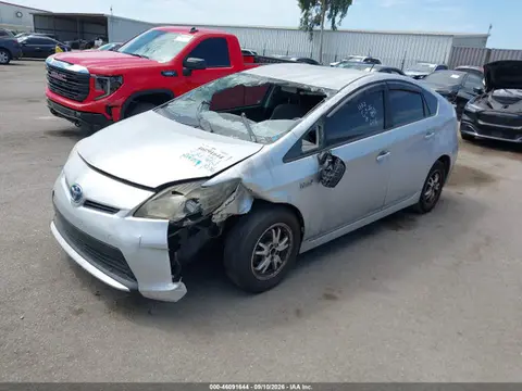 2015 Toyota Prius VIN JTDKN3DU3F1936075 фото 2