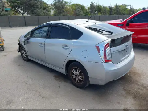 2015 Toyota Prius VIN JTDKN3DU3F1936075 фото 3