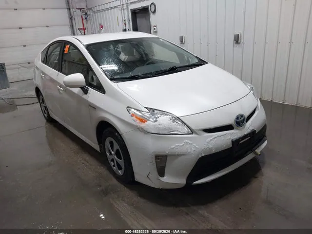 2015 Toyota Prius Two VIN JTDKN3DU7F0465957 фото 1