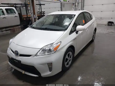 2015 Toyota Prius Two VIN JTDKN3DU7F0465957 фото 2